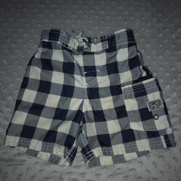 4/$20 Toddler boy OshKosh checkered swim trunks 2T - Picture 2 of 15